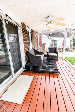 9390 Quandt Avenue, Allen Park, MI 48101