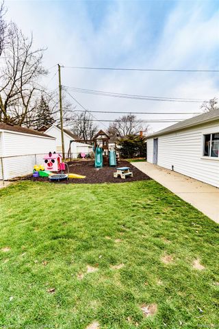 9390 Quandt Avenue, Allen Park, MI 48101