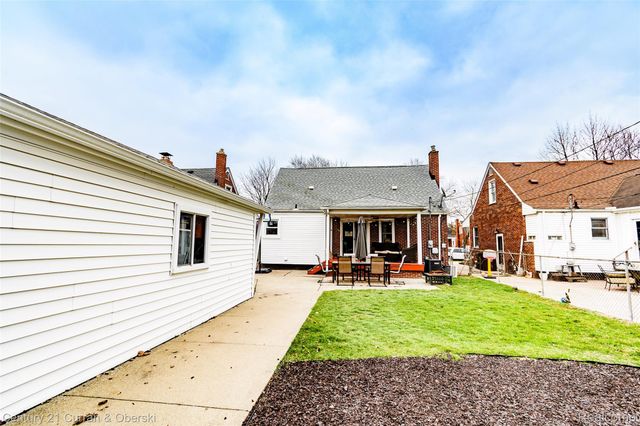 9390 Quandt Avenue, Allen Park, MI 48101