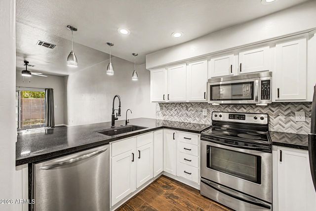 1414 E GROVERS Avenue 5, Phoenix, AZ 85022