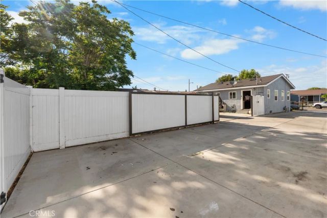 408 W Poplar Street, Compton, CA 90220