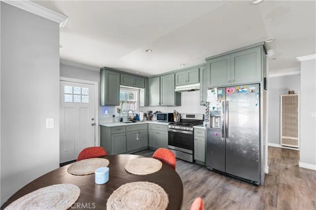 408 W Poplar Street, Compton, CA 90220