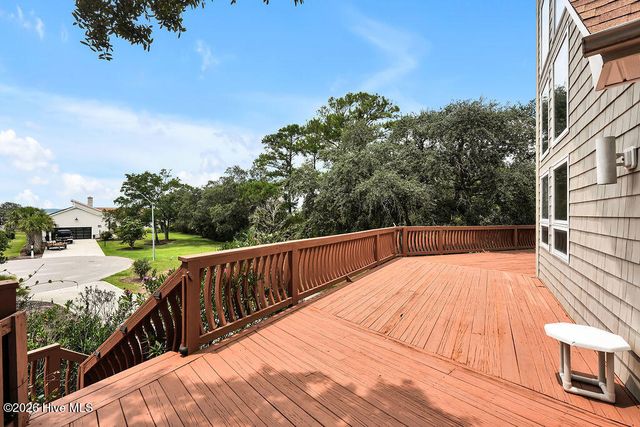 9001 Saint Stephens Place, Wilmington, NC 28412