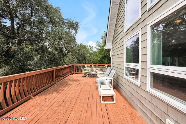 9001 Saint Stephens Place, Wilmington, NC 28412