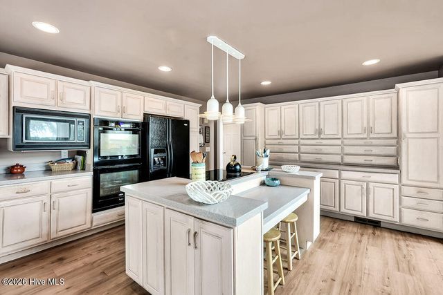 9001 Saint Stephens Place, Wilmington, NC 28412