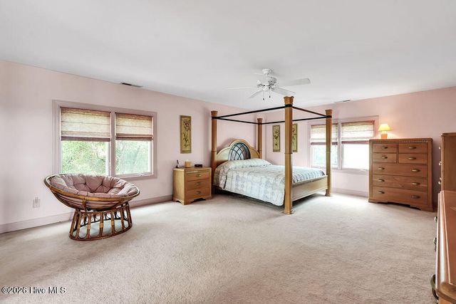9001 Saint Stephens Place, Wilmington, NC 28412