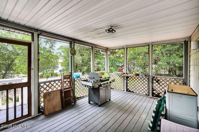 9001 Saint Stephens Place, Wilmington, NC 28412