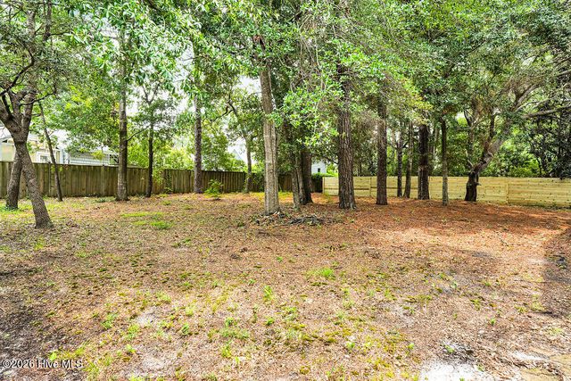 9001 Saint Stephens Place, Wilmington, NC 28412
