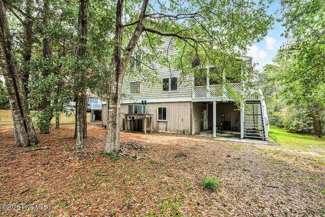 9001 Saint Stephens Place, Wilmington, NC 28412