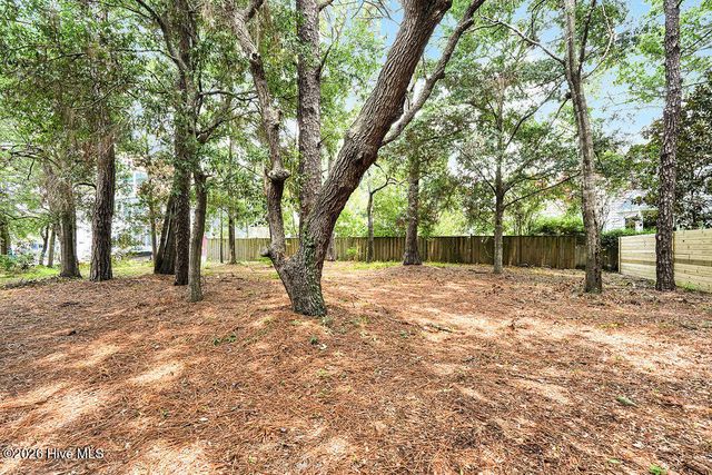 9001 Saint Stephens Place, Wilmington, NC 28412