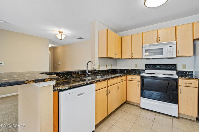 940 Village Trl Unit 3-203, Port Orange, FL 32127