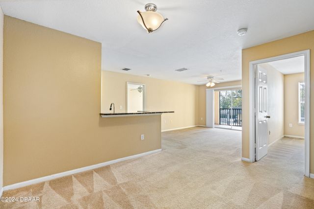 940 Village Trl Unit 3-203, Port Orange, FL 32127