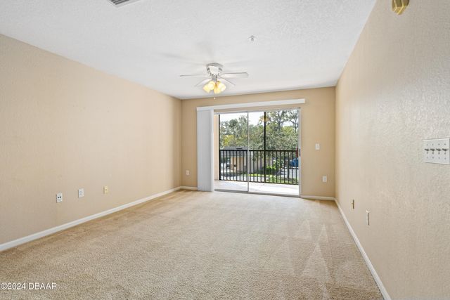 940 Village Trl Unit 3-203, Port Orange, FL 32127