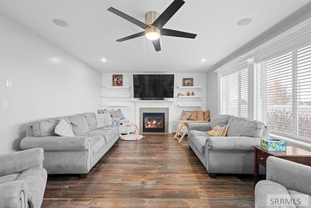 322 North Pointe Drive, Idaho Falls, ID 83401