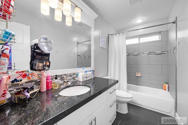 322 North Pointe Drive, Idaho Falls, ID 83401