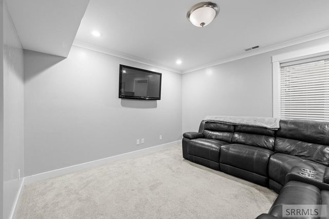 322 North Pointe Drive, Idaho Falls, ID 83401