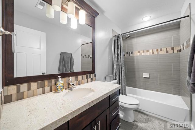 322 North Pointe Drive, Idaho Falls, ID 83401