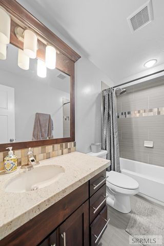 322 North Pointe Drive, Idaho Falls, ID 83401