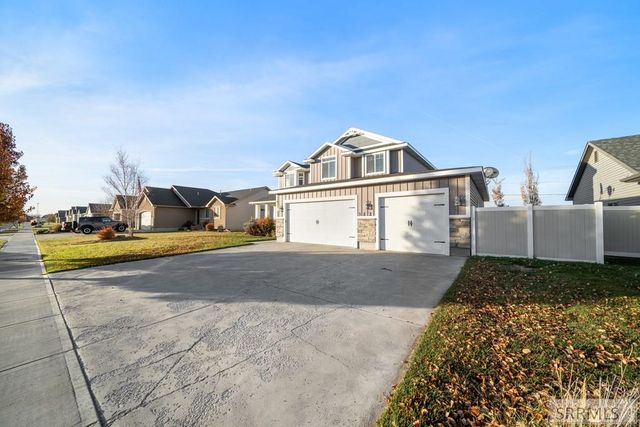 322 North Pointe Drive, Idaho Falls, ID 83401
