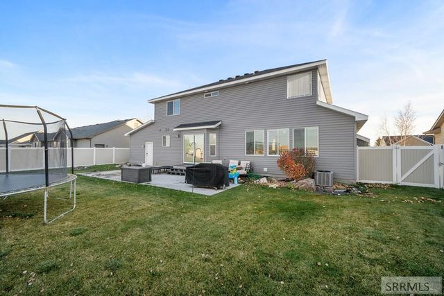 322 North Pointe Drive, Idaho Falls, ID 83401