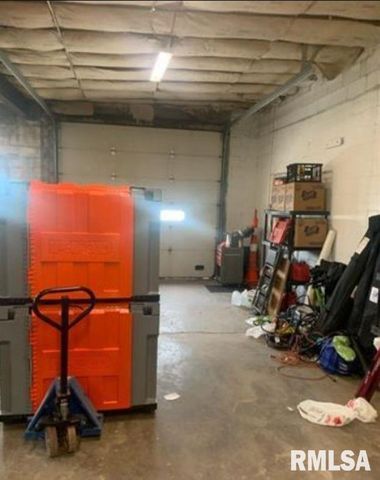 2301 69TH Avenue, Moline, IL 61265