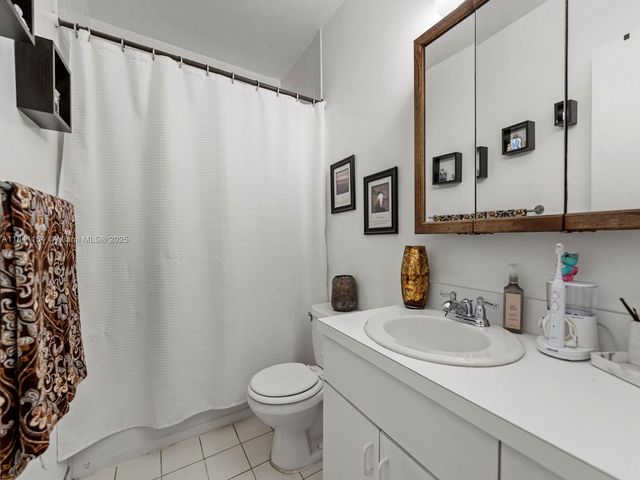 19711 Whispering Pines Rd, Cutler Bay, FL 33157