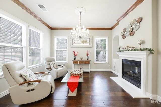 12410 Parkerhill Drive, Bakersfield, CA 93311