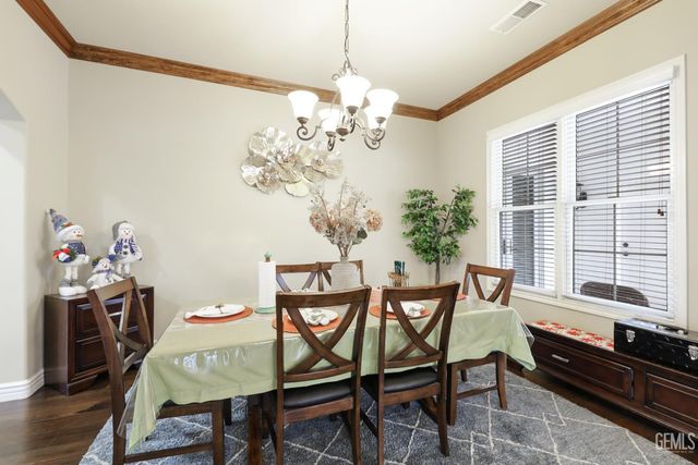 12410 Parkerhill Drive, Bakersfield, CA 93311