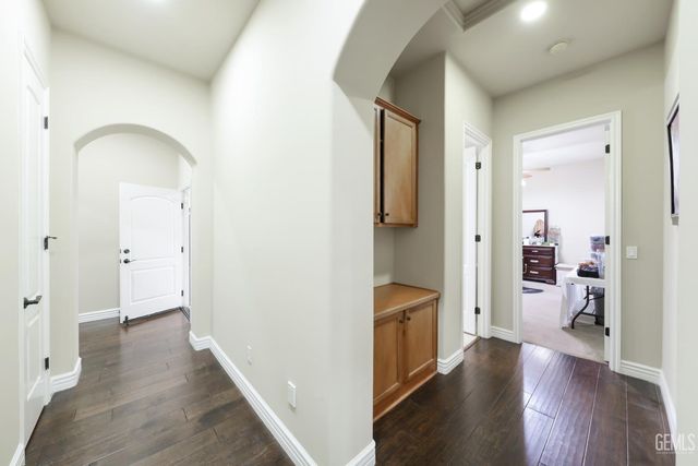 12410 Parkerhill Drive, Bakersfield, CA 93311