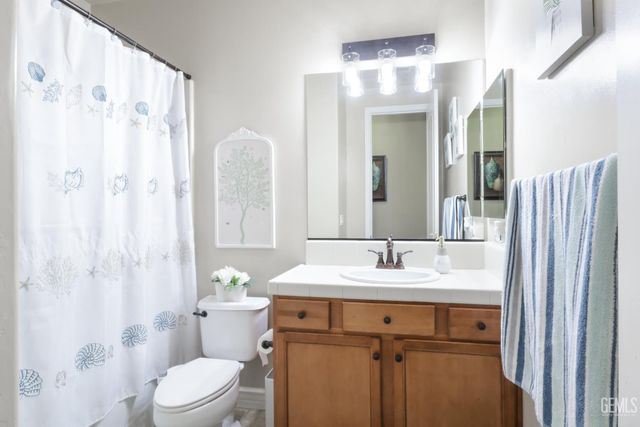 12410 Parkerhill Drive, Bakersfield, CA 93311