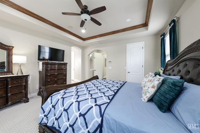 12410 Parkerhill Drive, Bakersfield, CA 93311