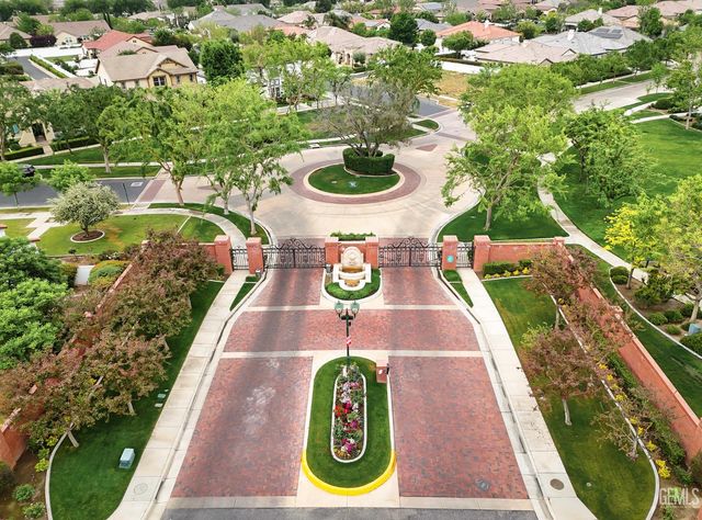 12410 Parkerhill Drive, Bakersfield, CA 93311