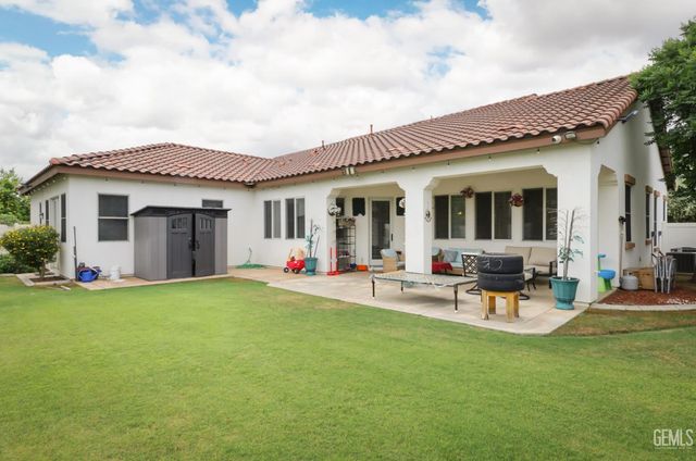 12410 Parkerhill Drive, Bakersfield, CA 93311