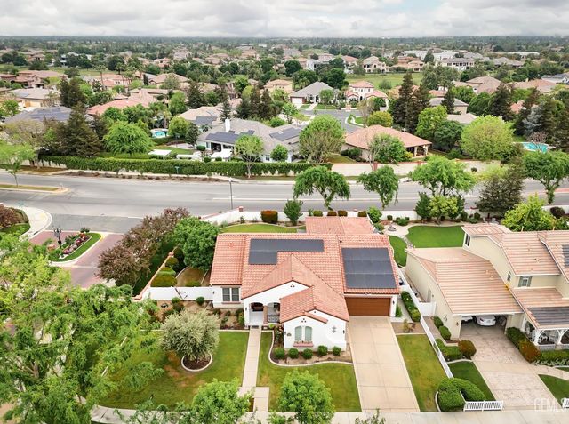 12410 Parkerhill Drive, Bakersfield, CA 93311