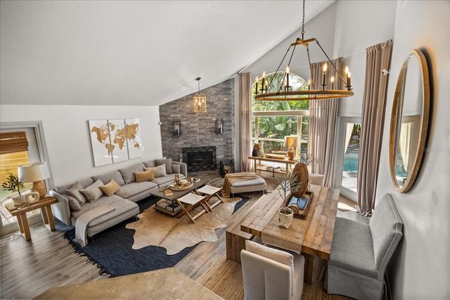 989 SUMMER LAKES DRIVE, Orlando, FL 32835