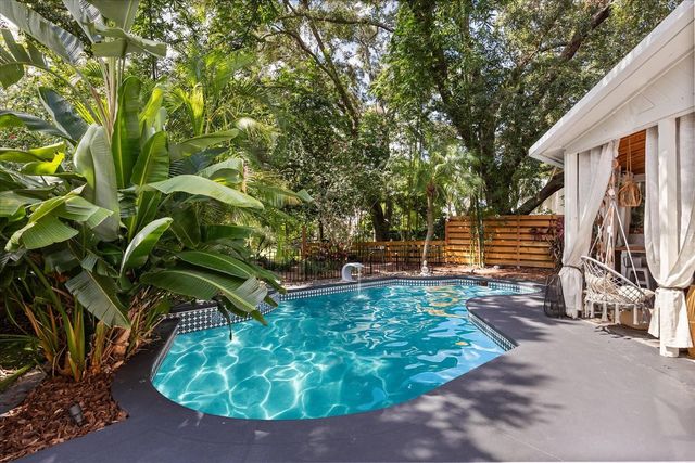 989 SUMMER LAKES DRIVE, Orlando, FL 32835