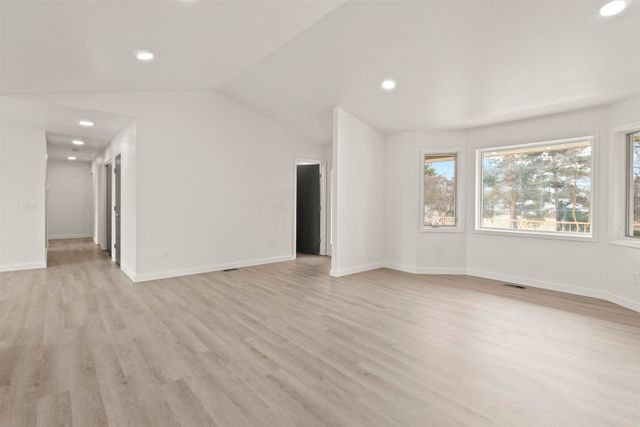 5704 W GARDEN SPRINGS Rd, Spokane, WA 99224