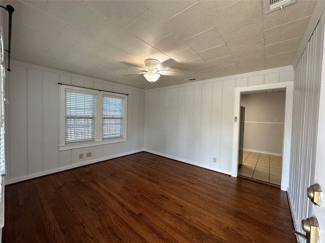 5801 Ellison Avenue, Haltom City, TX 76117