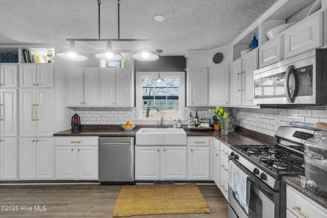 131 Bannermans Mill Road, Richlands, NC 28574