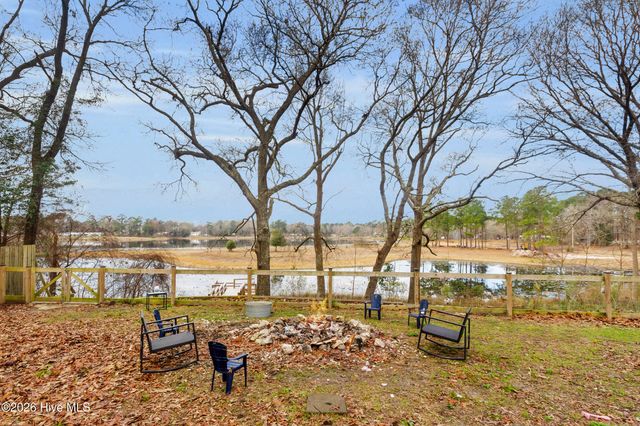 131 Bannermans Mill Road, Richlands, NC 28574