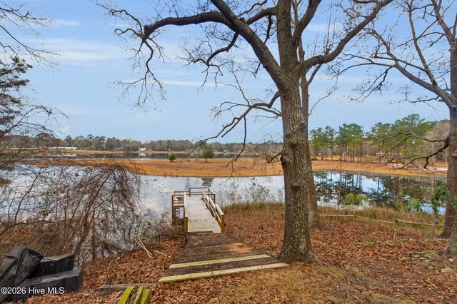 131 Bannermans Mill Road, Richlands, NC 28574