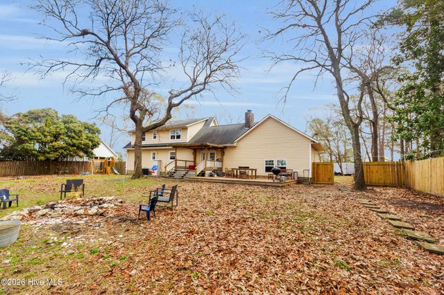 131 Bannermans Mill Road, Richlands, NC 28574