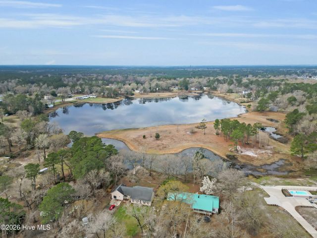 131 Bannermans Mill Road, Richlands, NC 28574