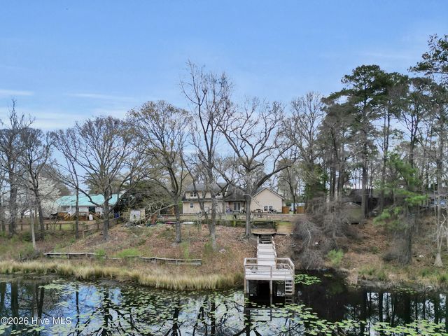 131 Bannermans Mill Road, Richlands, NC 28574