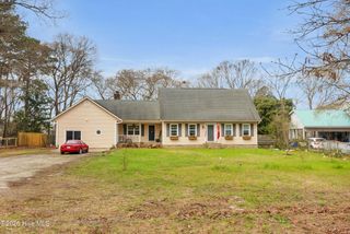 131 Bannermans Mill Road, Richlands, NC 28574