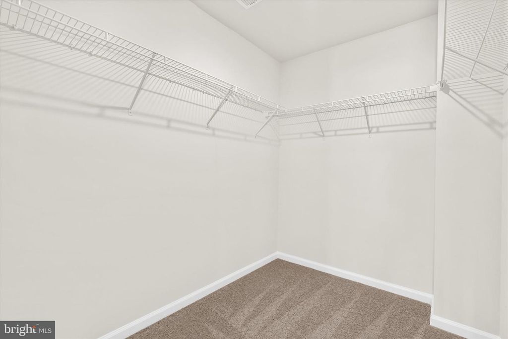 Image 20 of property listing at 8129 BARTHOLOMEW CT, Baltimore, MD 21206