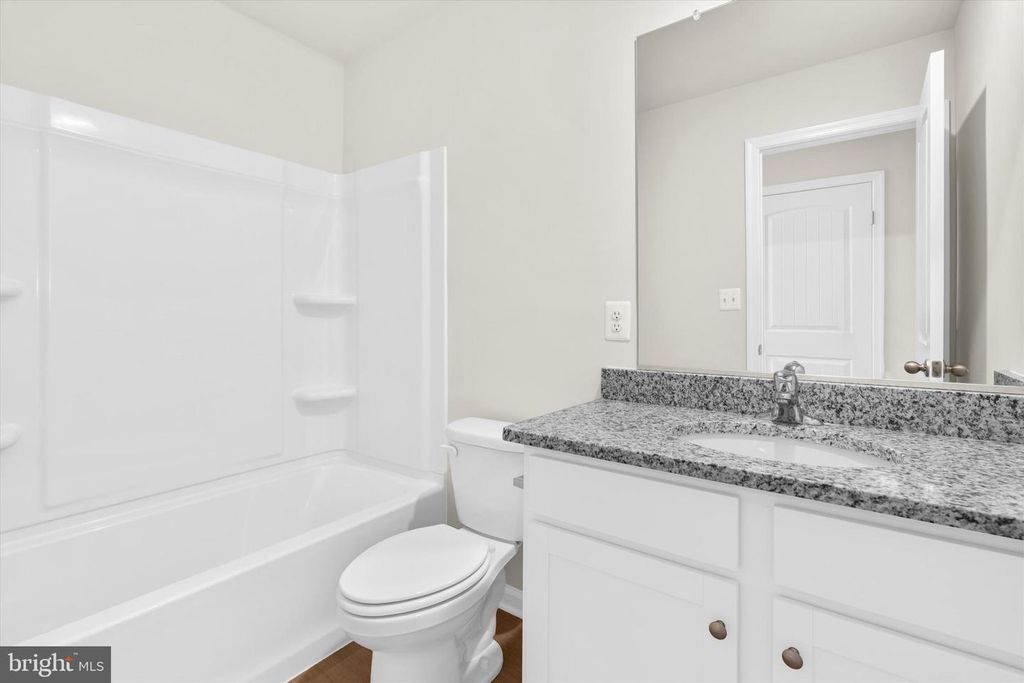 Image 21 of property listing at 8129 BARTHOLOMEW CT, Baltimore, MD 21206