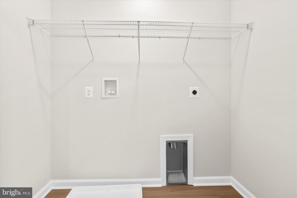 Image 26 of property listing at 8129 BARTHOLOMEW CT, Baltimore, MD 21206