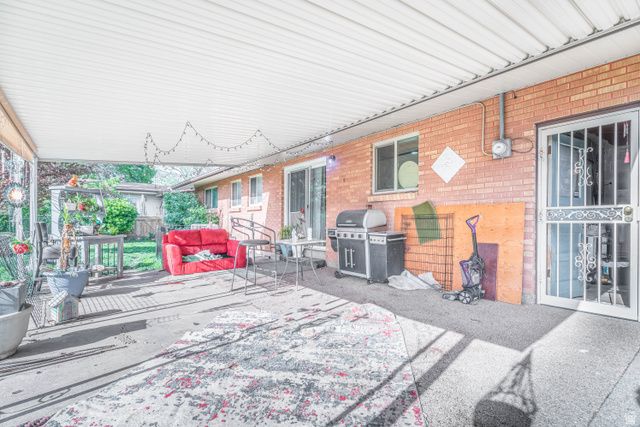 1058 S 1075 E, Clearfield, UT 84015