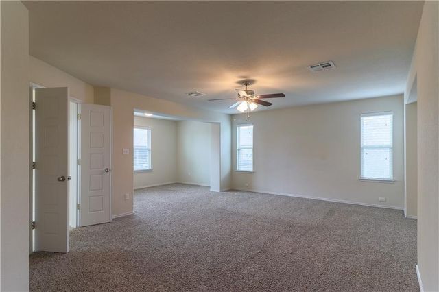 121 Palestine CV, Hutto, TX 78634